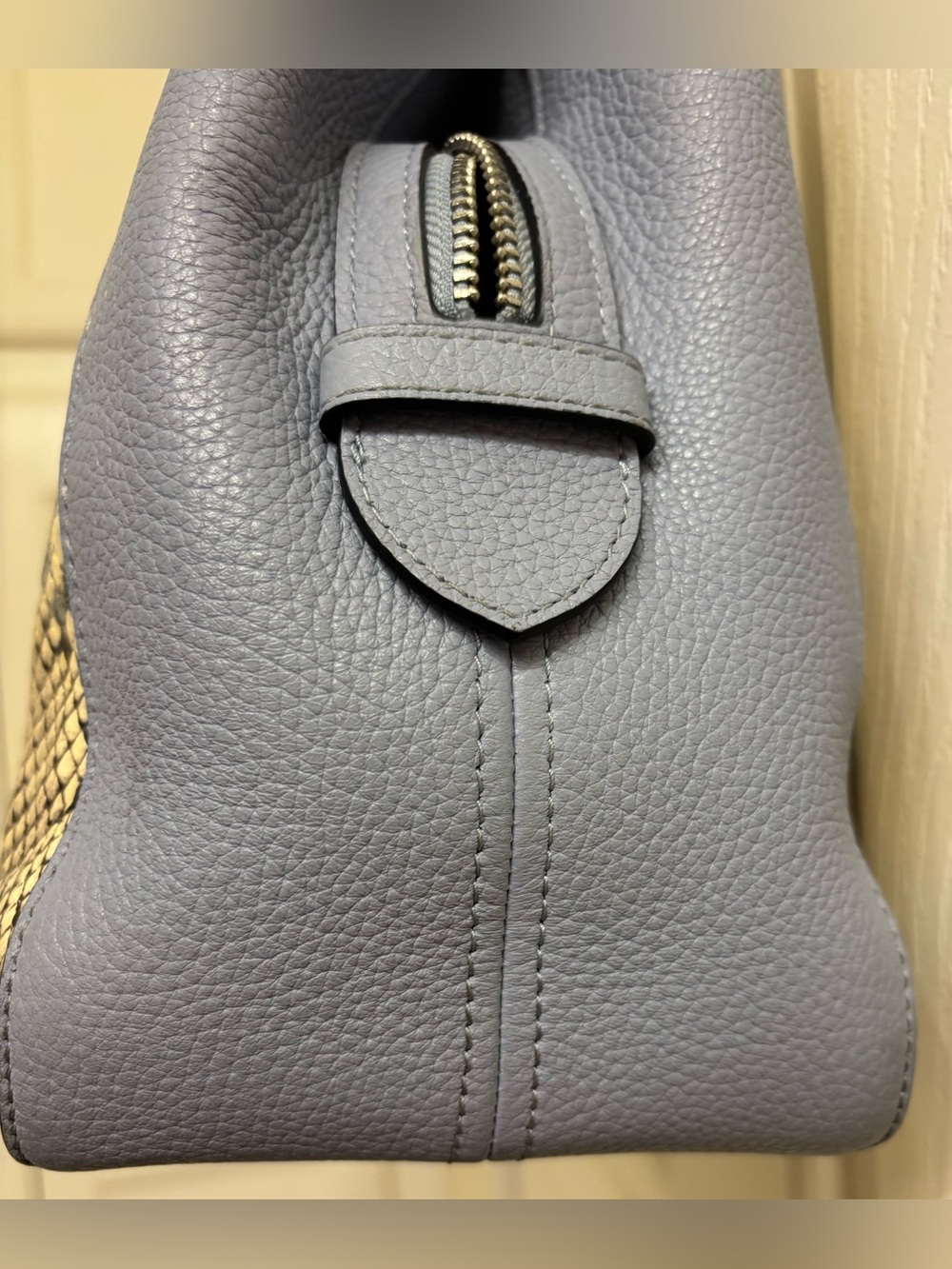 Kate spade Leila medium snake-embossed triple compartment shoulder bag - Picture 4 of 13